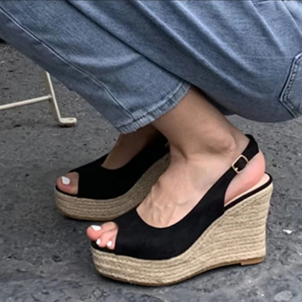 Toms Camilla Black Wedge Espadrille Peep Toe Sling Back Canvas Sandals Sz.9  EUC